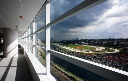 Edifício Eldorado Business Tower, projeto do escritório Aflalo & Gasperini Arquitetos<br />Foto Daniel Ducci 