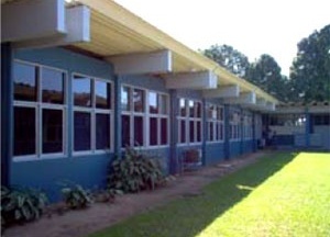 SENAI, em Rio Branco pelo arquiteto Severiano Porto [Tomada da autora em 2002]
