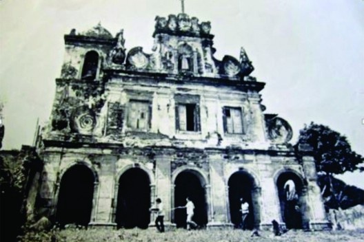 Fachada principal do Convento de Santo Antônio ou São Francisco do Paraguaçu, Cachoeira BA, década de 1960<br />Série Inventário, Cachoeira, cx. 19, pt. 02  [Iphan RJ]