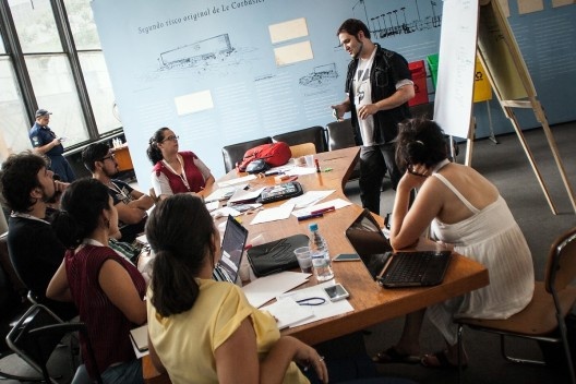 Projeto Cargografias, plataforma que permite monitorar os cargos públicos e a história dos políticos em diferentes países ibero-americanos<br />Foto divulgação  [medium.com/@cargografias]