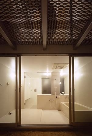 Instalações sanitárias<br />Foto Tomotsu Kuruwada 