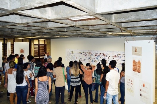 Abertura das exposições Arquitetura Moderna na América Latina e Casas Exumadas, no hall da FAU UFPA<br />Foto Douglas Naegeli 