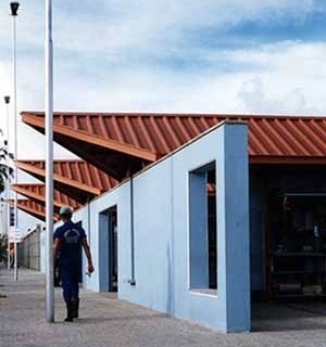 Shopping Cais de Santa Rita, Recife, Brasil, Arquitectos Zeca Brandão e Ronaldo L'Amour, 1994-96.<br />Foto Zeca Brandão 