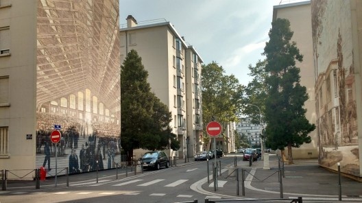 Painéis do Museu Urbano Tony Garnier, Lyon, França<br />Foto Maria Isabel Imbronito, 2019 