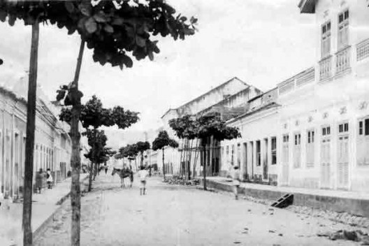 Rua do centro do Crato, situação anterior [Acervo da Prefeitura Municipal de Crato]
