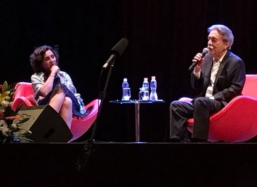 Angélica Alvim e Paulo Mendes da Rocha na abertura das comemorações dos cem anos do Curso de Arquitetura Mackenzie e setenta anos de criação da Faculdade, auditório Ruy Barbosa, mar. 2017<br />Foto Silvana Romano 