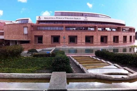 Biblioteca Virgilio Barco, Bogotá. Arquitecto Rogelio Salmona<br />Foto Abilio Guerra 