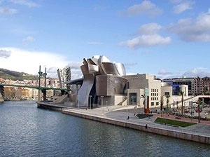 Museu Guggenheim de Bilbao, Espanha. Arquiteto Frank Gehry [IADAT]