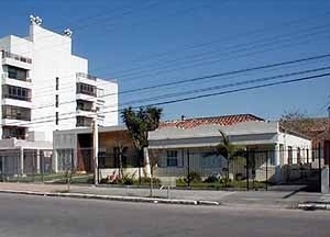 Proliferação de grades em área adjacente ao centro histórico