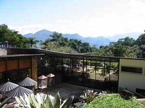 Casa Lota Macedo Soares, Samambaia. Arquiteto Sérgio Bernardes, 2004<br />Foto Monica Paciello  [Acervo Família Sérgio Bernardes]