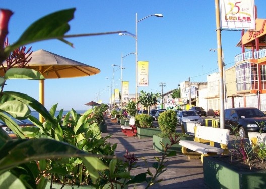 Orla fluvial, Marabá, Pará<br />Foto Nando Cunha  [Wikimedia Commons]
