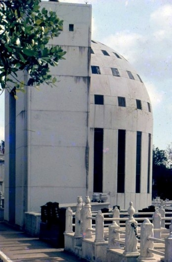 Mausoléu de Catalina  de Lasa, Desenho de Lalique, 1933<br />Foto Roberto Segre 