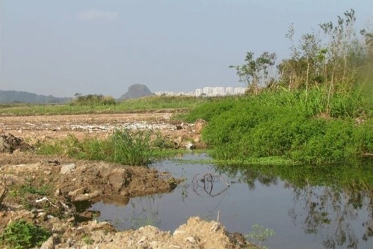 Landfill in Jacarepaguá lowlands<br />Foto Celso Junius 