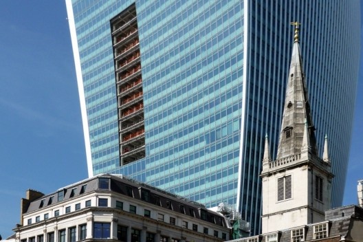 “Walkie-Talkie” e edifícios próximos<br />Foto divulgação 