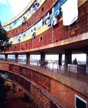 Fig. 30 – Complejo Residencial Pedregulho. Afonso Eduardo Reidy. Río de Janeiro, 1955