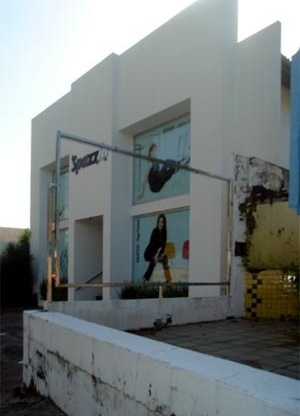 3 – Loja Spazzio, fachada principal<br />Foto Suerda Campos da Costa, 2007 