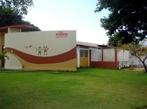 9 – Uso de cobogós – Fachada da Creche Estadual do Centro Administrativo<br />Foto Suerda Campos da Costa, 2007 