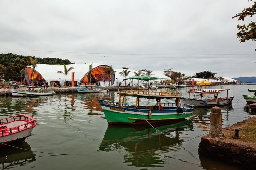 Flip - Festa Literária de Paraty, Paraty. Arquiteto Mauro Munhoz. 2011<br />Foto Nelson Kon 