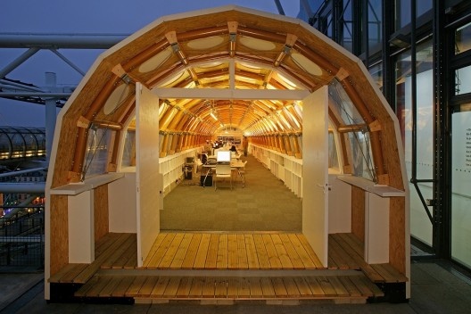 Paper Temporary Studio, Paris, França, 2004. Arquiteto Shigeru Ban<br />Foto Didier Boy de la Tour 