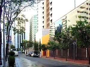 Rua Fabrizio Fasano depois da intervenção<br />Foto Tereza Epitácio 