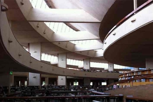 Biblioteca Virgilio Barco, Bogotá. Arquitecto Rogelio Salmona<br />Foto Abilio Guerra 