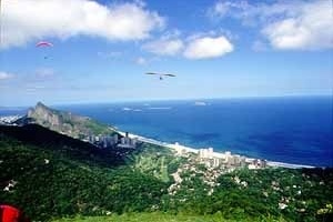Pedra da Gávea<br />foto Riotur – http://www.rio.rj.gov.br/ 
