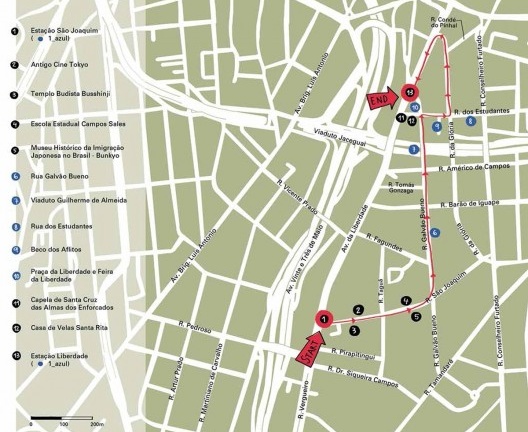 Páginas do interior do guia<br />Imagem divulgação  [<i>São Paulo 10 Walking Tours</i>]