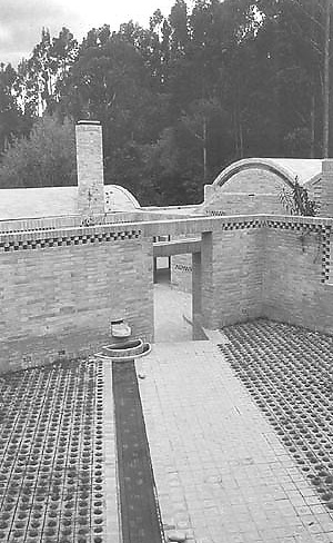 Casa Rio Frio, Rogelio Salmona<br />Foto Xiomara Mojica  [Revista Arquitecturas, Colômbia]