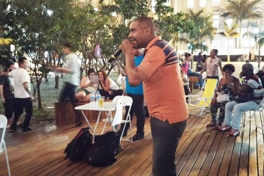 Karaokê na Praça<br />Foto divulgação  [gestaourbanasp]