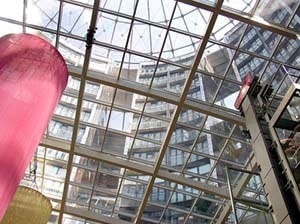 Gasometer, Jean Nouvel, Coop Himmelb(l)au, Manfred Wehdorn, Wilhelm Holzbauer, Martin Kohlbauer, Rüdiger Lainer, Viena, 1995-2002