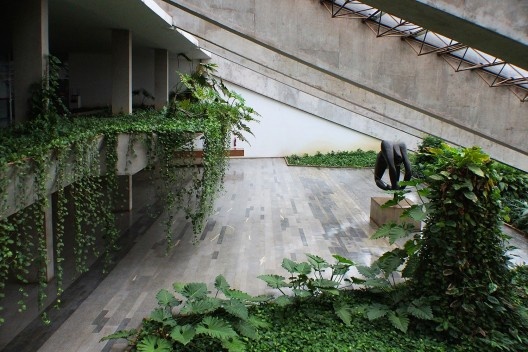 Teatro Nacional, Brasília, arquiteto Oscar Niemeyer, paisagista Roberto Burle Marx<br />Foto Felipe SS Rodrigues 