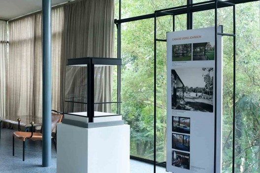 Exposição <i>Casas de vidro</i>, Instituto Bardi, São Paulo, curadoria de Renato Anelli<br />Foto Marina D'Império 