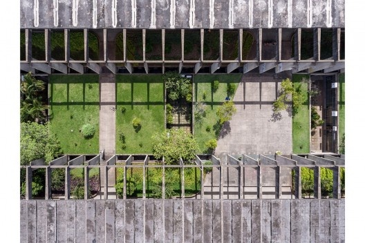 Instituto Central de Ciências da Universidade de Brasília, Brasília DF Brasil, 1971. Arquiteto Oscar Niemeyer<br />Foto Joana França, 2016 
