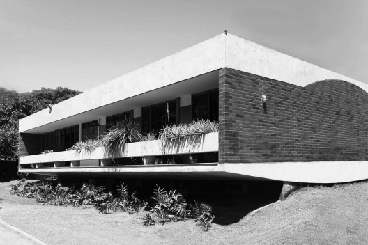 Residência Benedito Macedo, Fortaleza, 1968, arquiteto Acácio Gil Borsói<br />Foto divulgação 