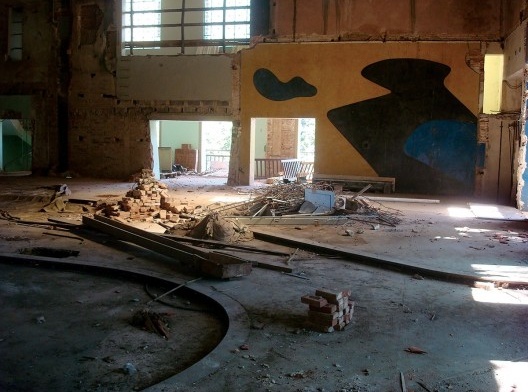 Boate Azul, em processo de demolição<br />Foto Pedro Vieira, 2011 
