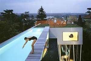 Villa Dall'Ava (1991-1993, Rem Koolhaas). <www.esto.com/aaron02_01.htm> [2006]<br />Foto Peter Arom/Esto 