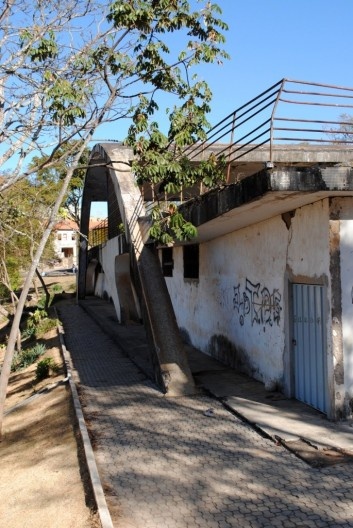 Clube, Diamantina, MG. Projeto de Oscar Niemeyer, 1950<br />Foto Floriano Marcondes Machado, julho 2011 