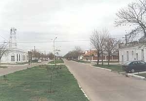 Atual Estação Ferroviária de Monte Caseros pertencente ao Ferrocarril Mesopotámico. Está situada à margem do acesso principal da cidade