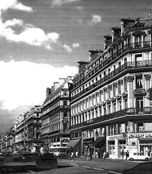 Av. de L’Opera, Paris [CARS, Jean; PINON, Pierre. Paris-Haussmann. Paris, Picard, 1991]