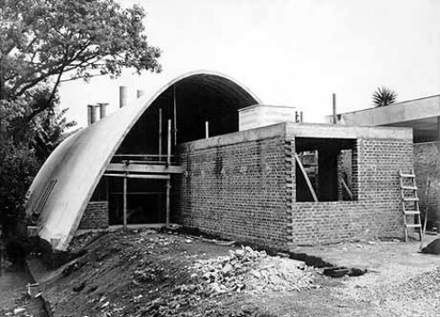 Casa Pery Campos em construção, arquitetos Rodrigo Lefèvre e Nestor Goulart