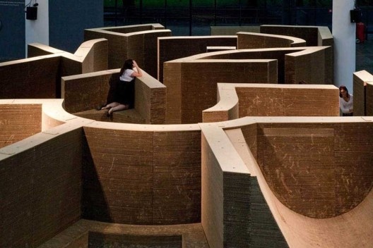 “O outro, o mesmo”, terreiro da 29ª Bienal de Arte de São Paulo, 2011. Arquiteto Carlos Teixeira