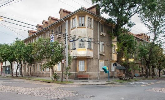 6. Esquina do Edifício Vila Flores, 2016<br />Foto Lauro Rocha e Fernando Banzi 