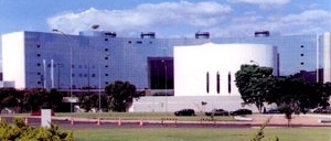 Oscar Niemeyer. Anexo do Supremo Tribunal Federal [www.stf.gov.br/institucional/visitaSTF/fotos.asp?foto=foto13]
