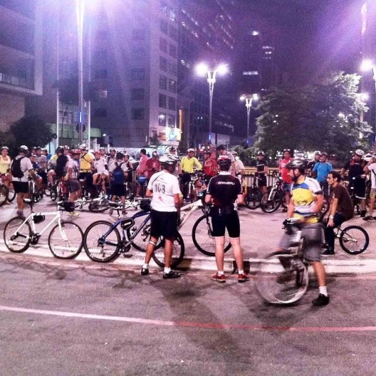 Praça do Ciclista, Avenida Paulista<br />Foto Abilio Guerra 
