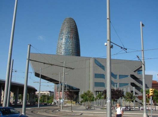 Edificio Disseny HUB. Plaza de las Glorias [Acervo Humberto González Ortiz]