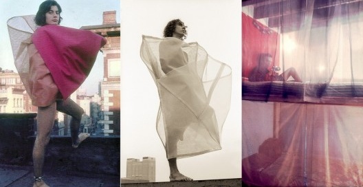 P32 Parangolé Capa 25, Nova York, 1972 / Luiz Fernando Guimarães veste Parangolé P30, Nova York, 1972, Hélio Oiticica / Hélio Oiticica em seu loft, Nova York, c.1974<br />Foto divulgação  [Projeto Helio Oiticica]
