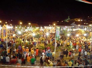 Carnaval na Praça Oswaldo Cruz, 2005 [www.paraitinga.com.br]