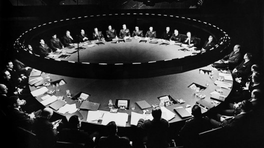 Cena do filme <i>Dr. Fantástico</i> (Dr. Strangelove, 1964), direção de Stanley Kubrick<br />Imagem divulgação 