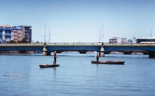 Pescadores no rio capibaribe<br />foto: Eliane Lordello 