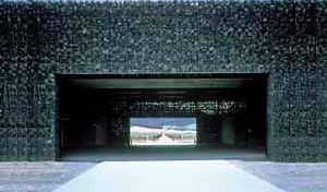 Figura 10 – Adegas Dominus, Yountville, Napa Valley, Califórnia, Estados Unidos. Projeto 1995, realização 1996/97 <br />Foto The Pritzker Architecture Prize 